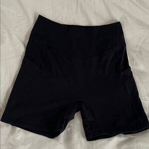Buffbunny Contour Pocket Shorts - Sz Large - GUC